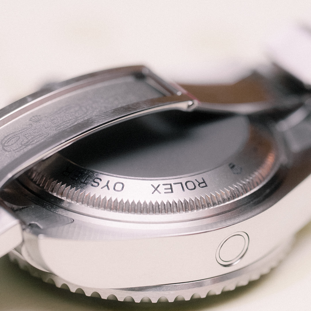 Mortimer's-Ostetaan Kelloja